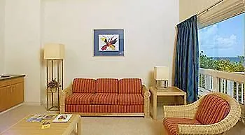 Cobalt Coast Resort West Bay 3*,