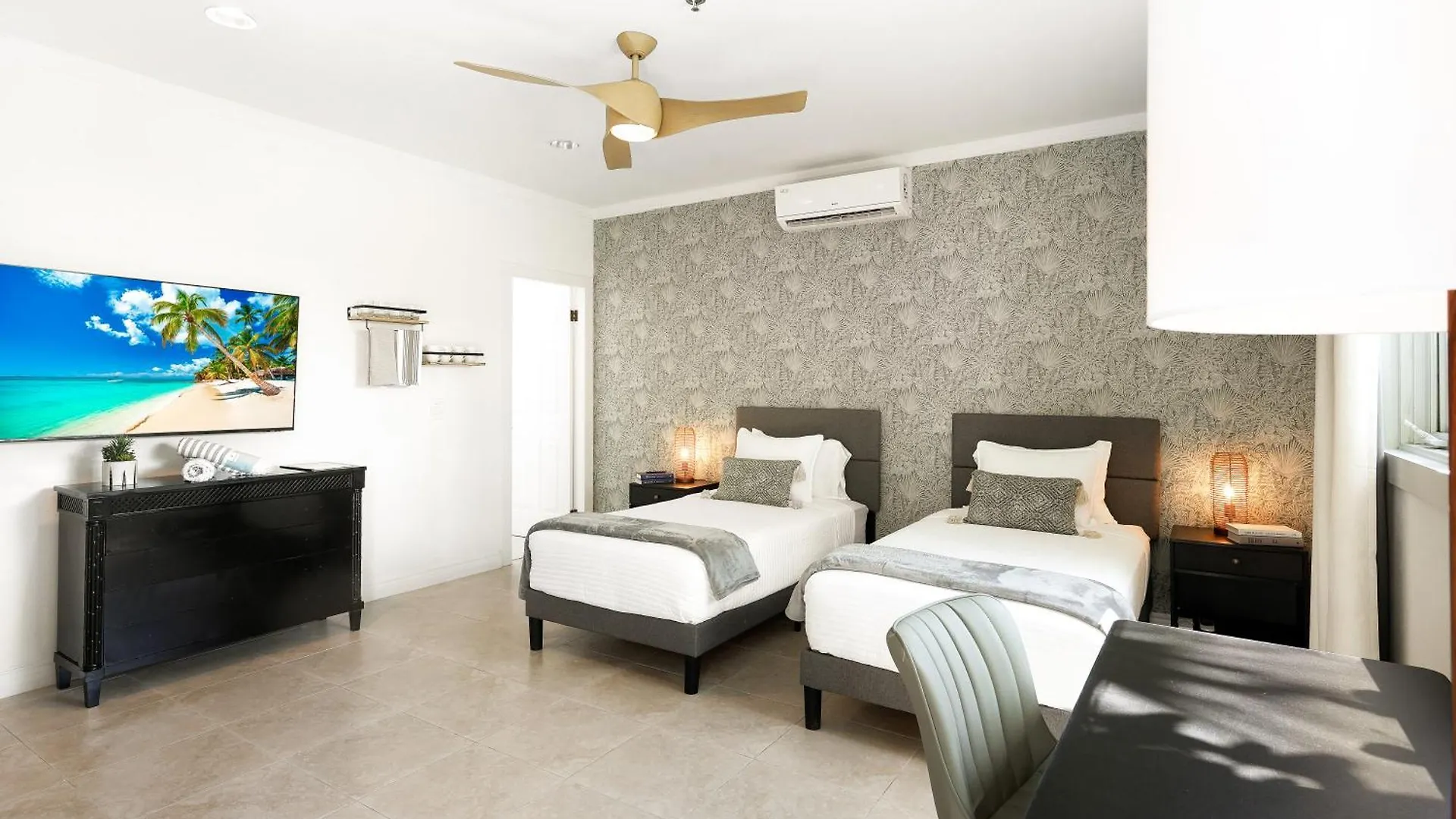 Cobalt Coast Resort West Bay Kajmany