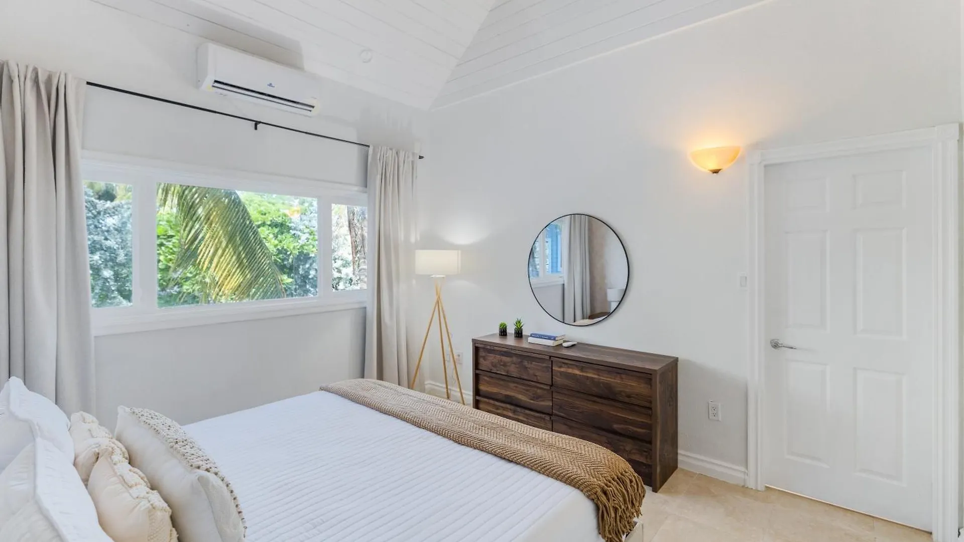 Cobalt Coast Resort West Bay Hotel
