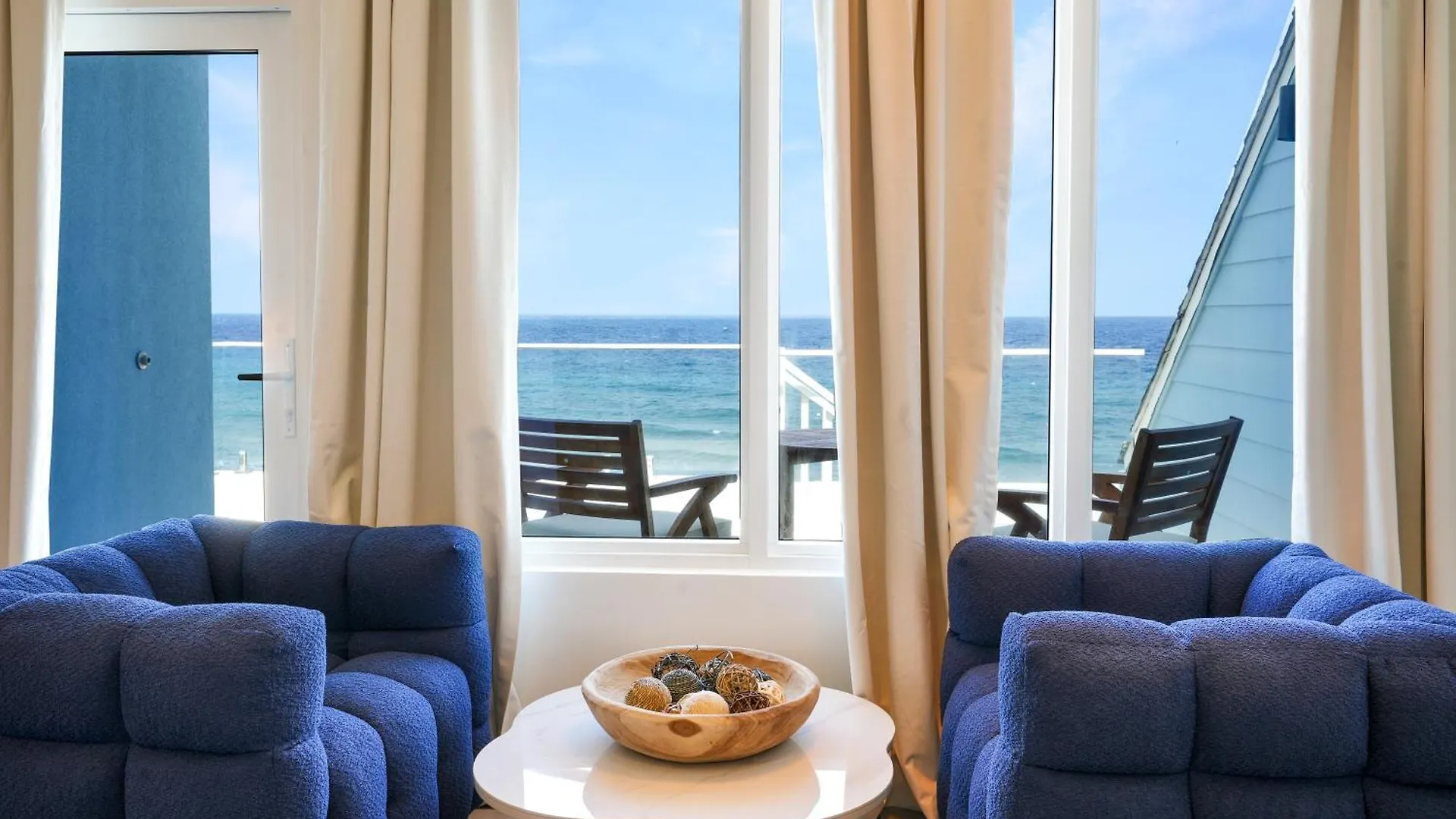 Hotel Cobalt Coast Resort West Bay