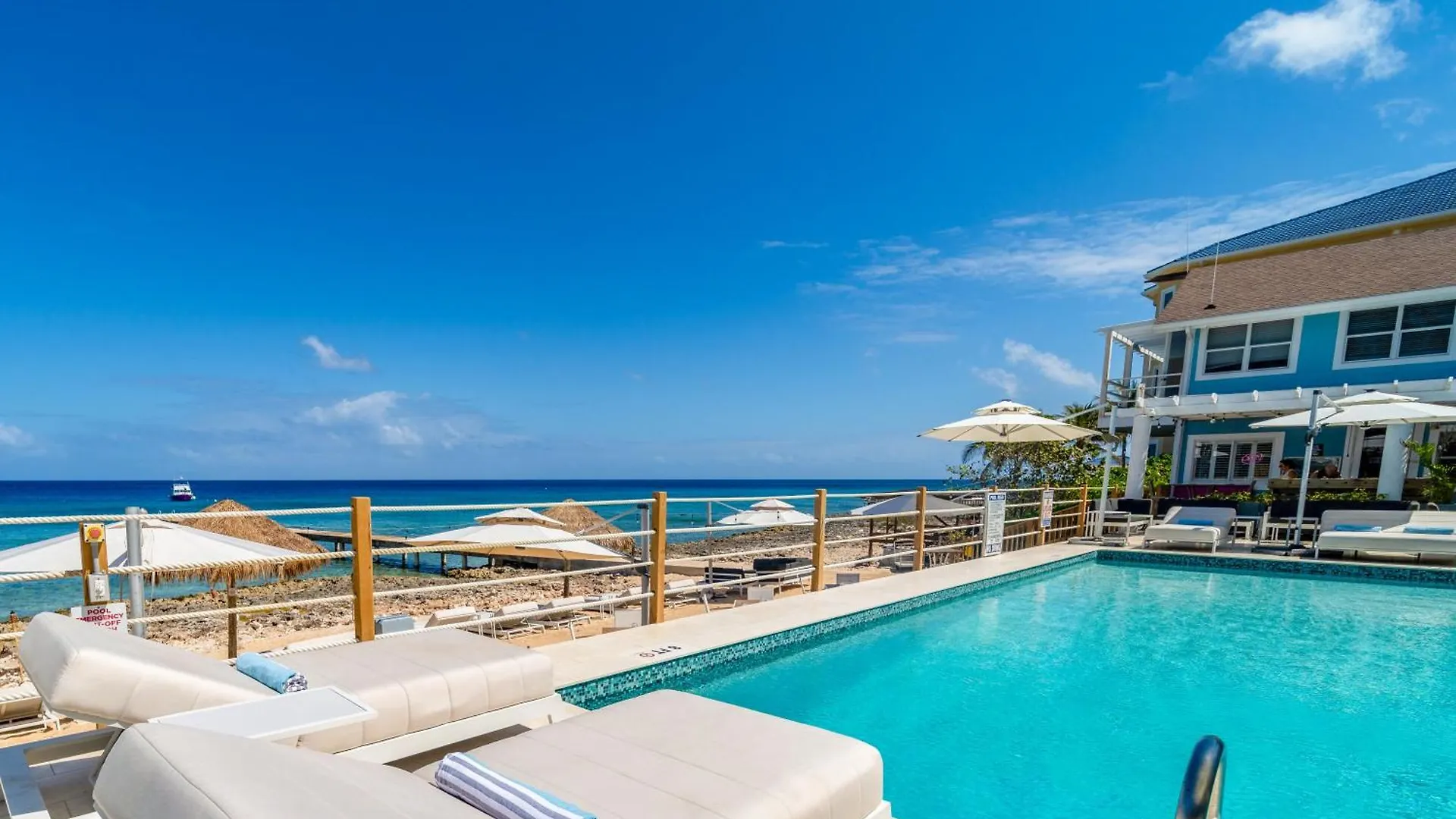 *** Hotel Cobalt Coast Resort West Bay Kaimaninseln